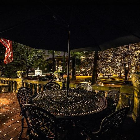 Inn At St James Court Louisville Bagian luar foto