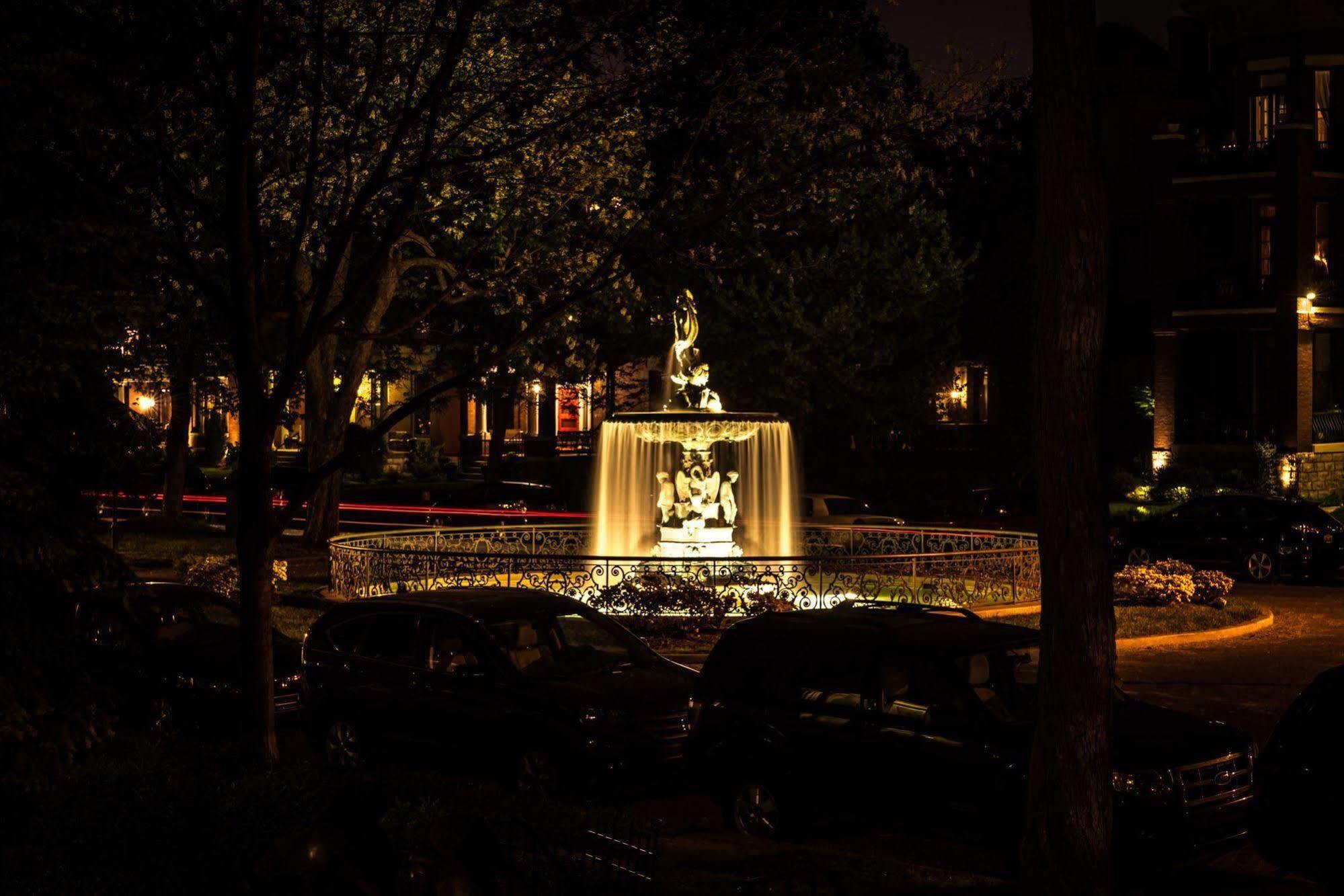 Inn At St James Court Louisville Bagian luar foto