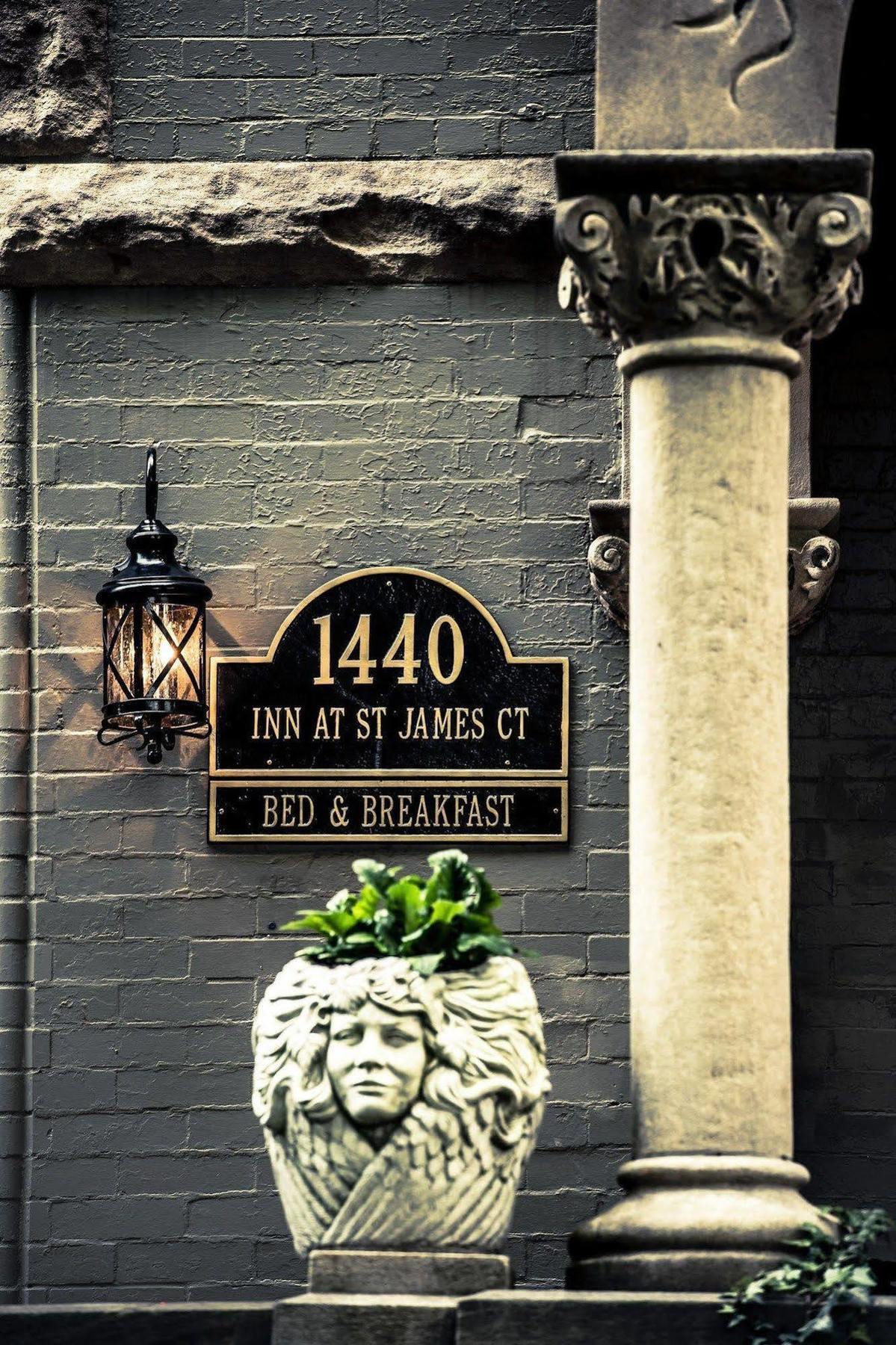 Inn At St James Court Louisville Bagian luar foto