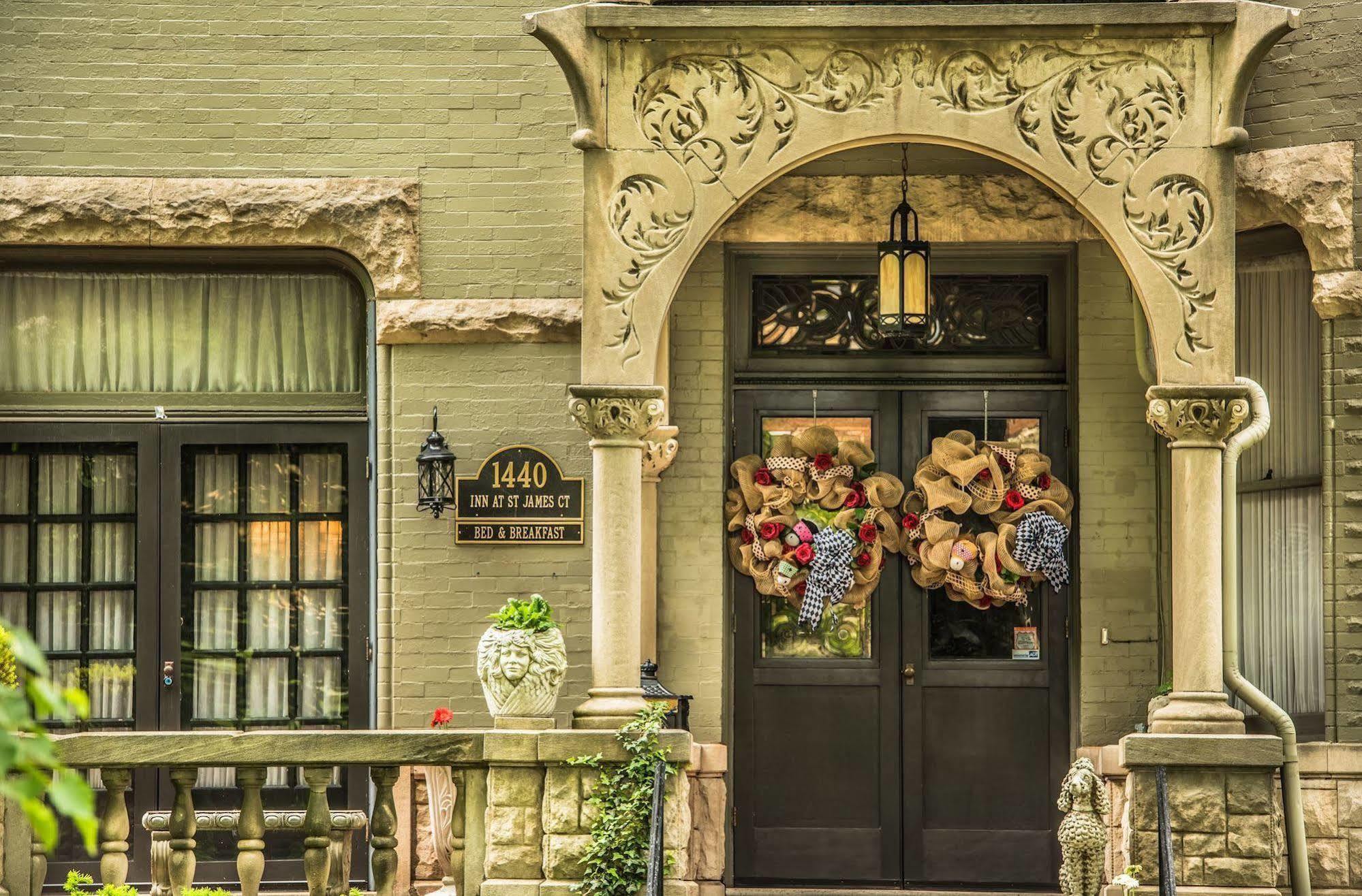 Inn At St James Court Louisville Bagian luar foto