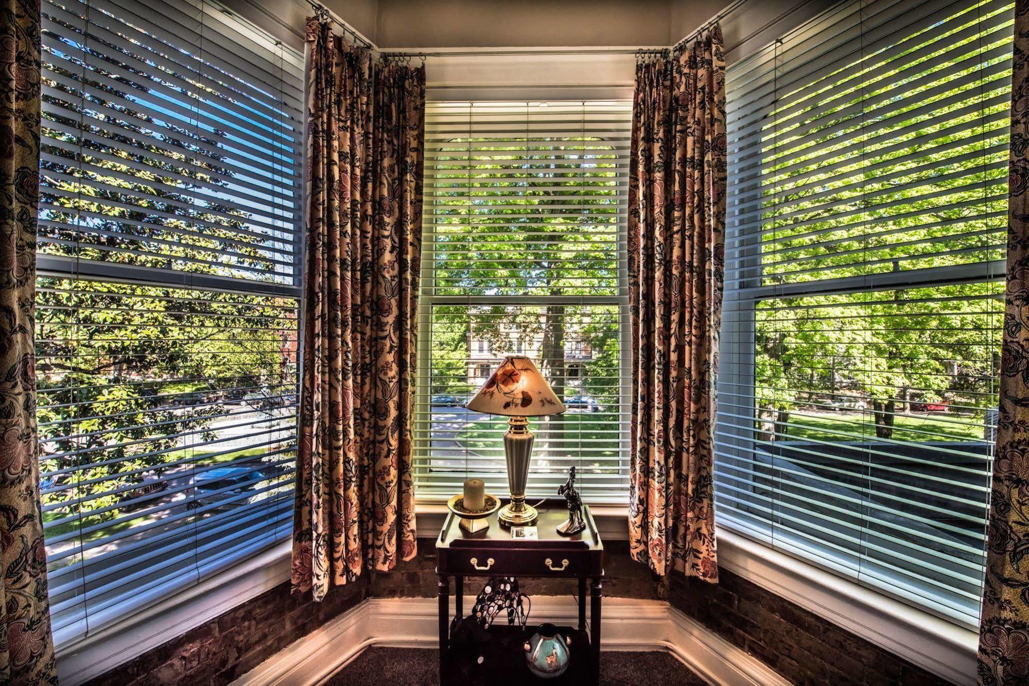 Inn At St James Court Louisville Bagian luar foto
